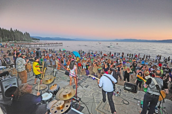 Kings-beach-live-music